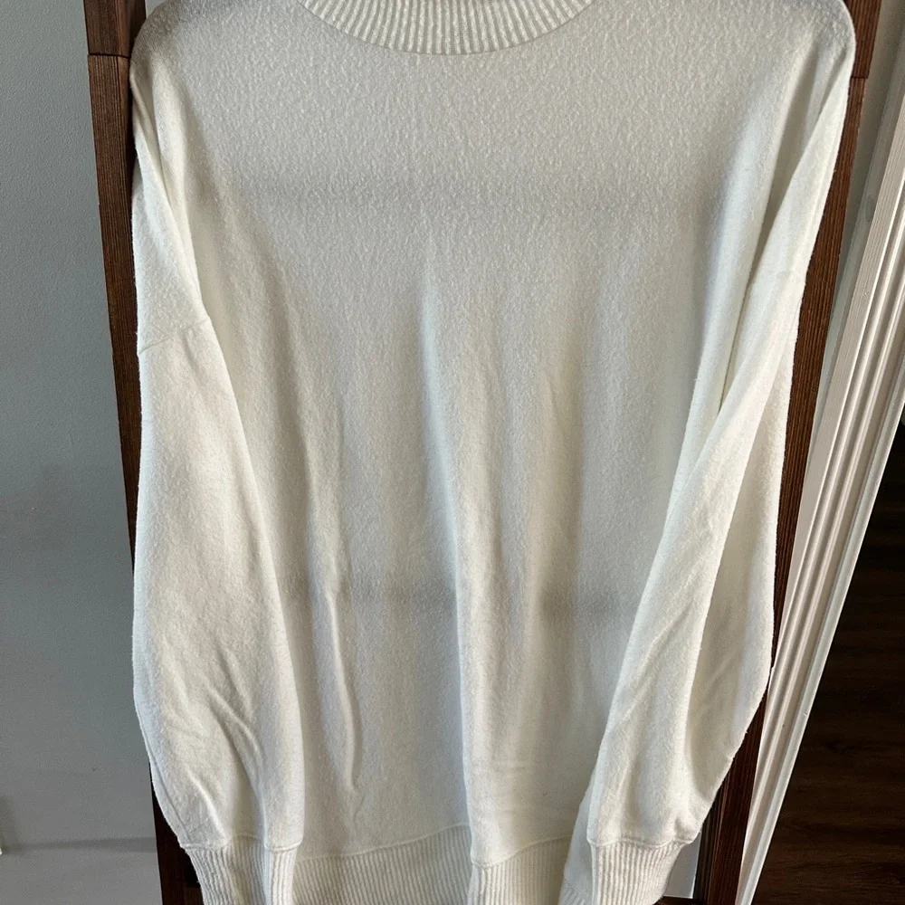 Wonderly Cream Knit Top - Picture 1 of 3
